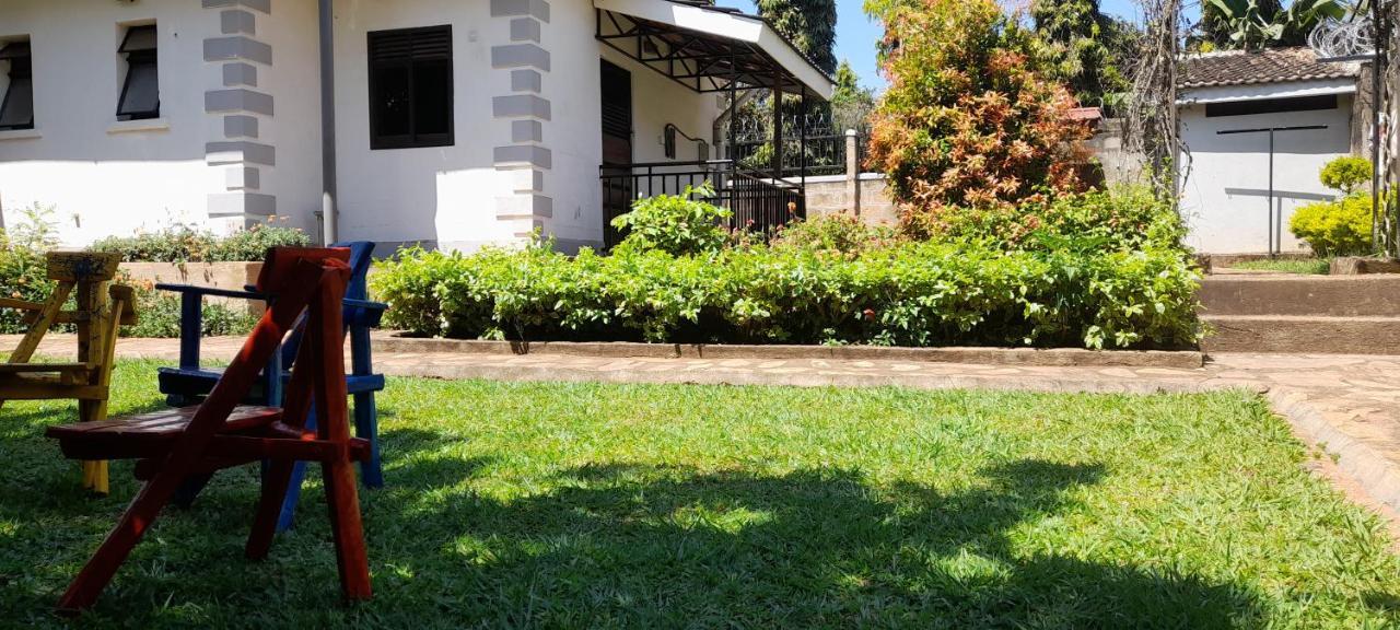 Aivilo Home Entebbe Exterior foto